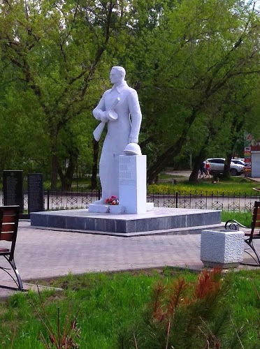 Файл:Памятник солдату у ГПЗ-5 (2018).jpg