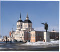 Памятник Ленину и Богоявленский собор на площади Ленина